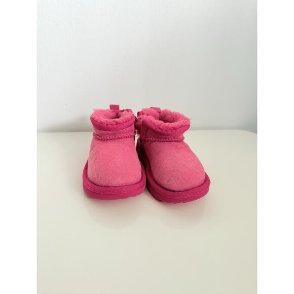 UGG Kid’s/Toddler Ultra Mini Berry Pink Classic Suede Boots 1130750T Size 9 - Picture 3 of 10